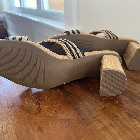 DV by Dolce Vita - Tan & Black Sandal - 9.5 - Picture 8 of 9